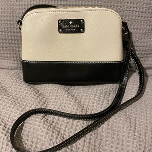 Kate Spade crossbody black and off white